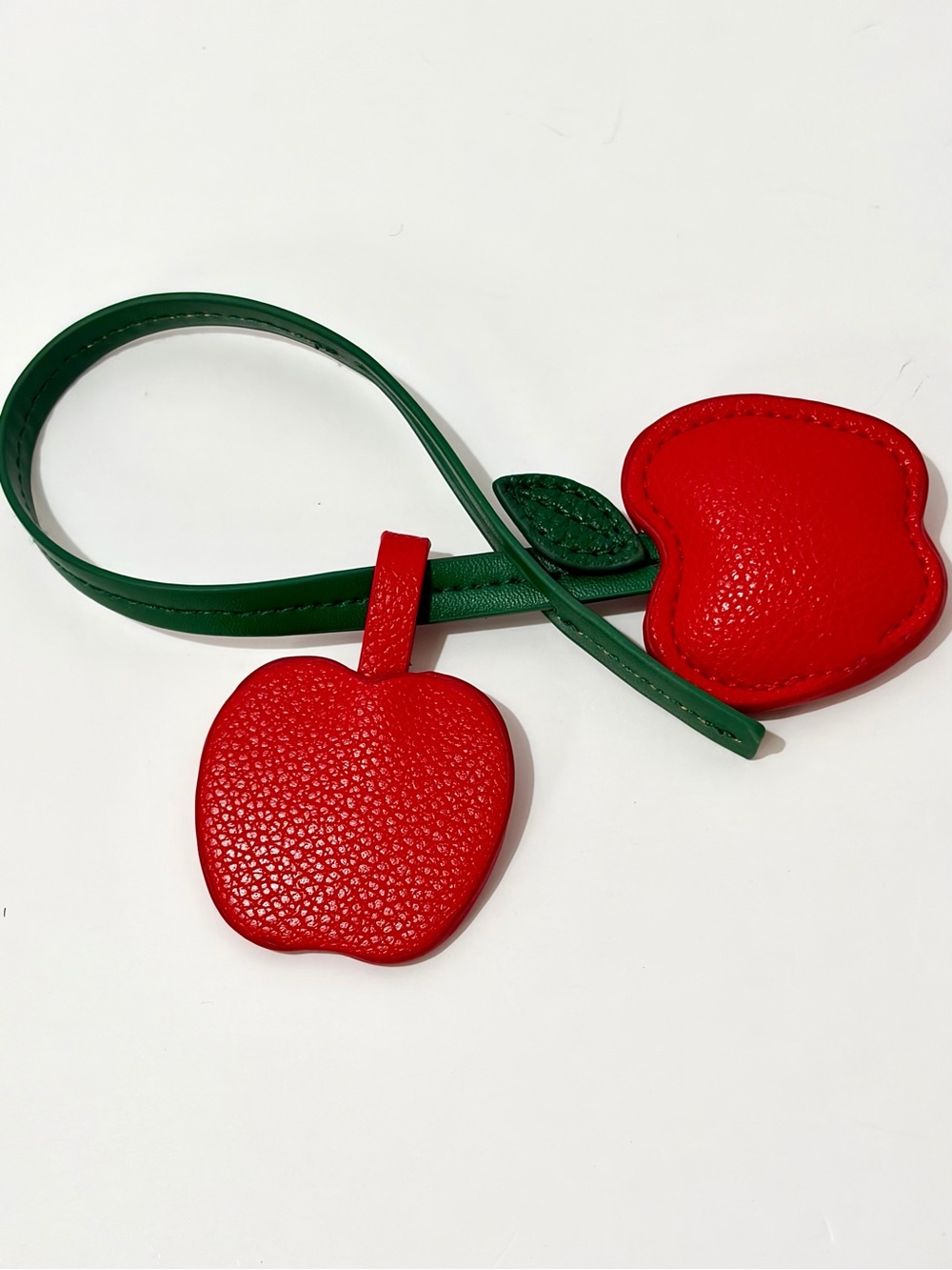 Urban Outfitters Faux Leather Puffy Red & Green Apple Bag Charm - Picture 3 of 3